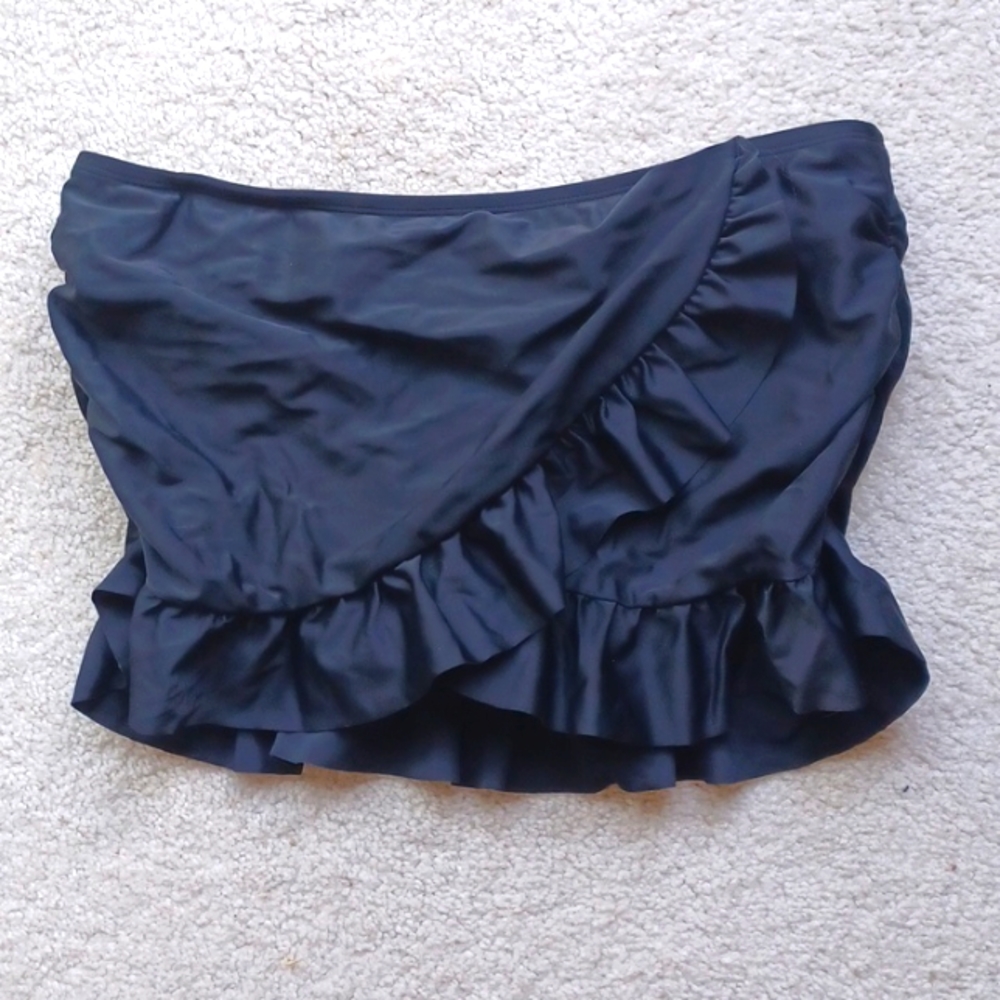 Black Overlapping Ruffled Mini Swim Skirt